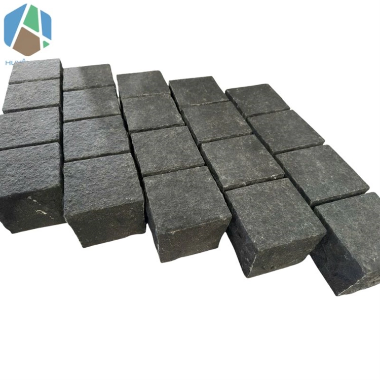 Alternative view of Đá Bazan Cubic Khò
