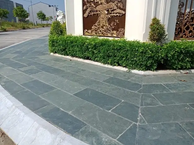 Đá lát vỉa hè đường phố