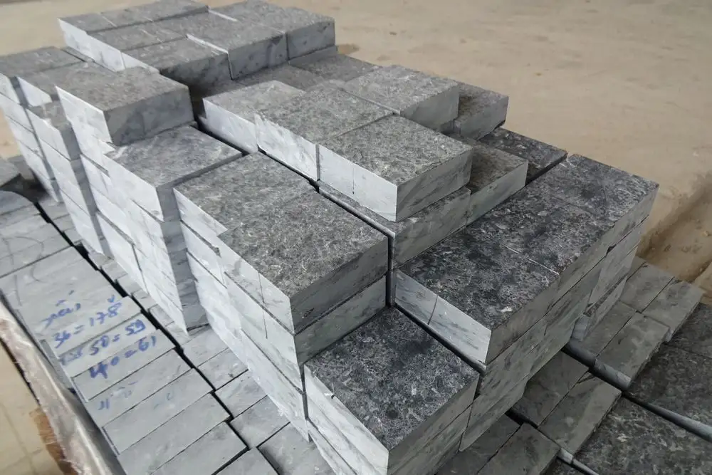 Sản phẩm đá lát vỉa hè luôn có sẵn tại kho Topmat