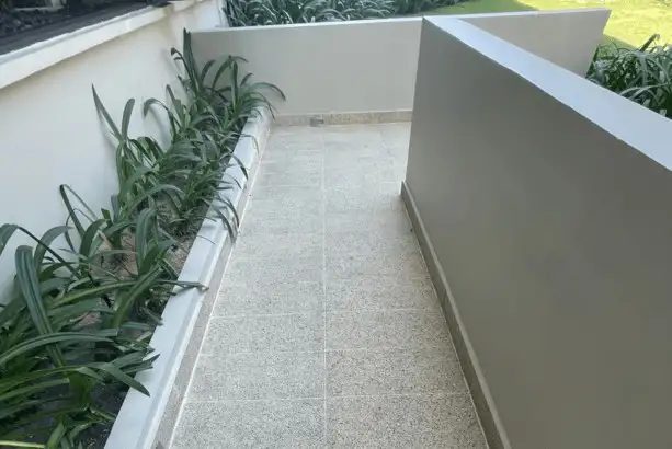 Đá granite băm mặt lát lối đi sân vườn