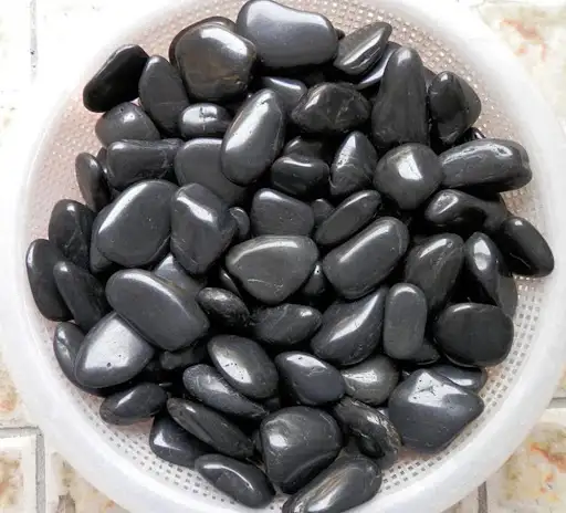 đá sỏi bóng đen