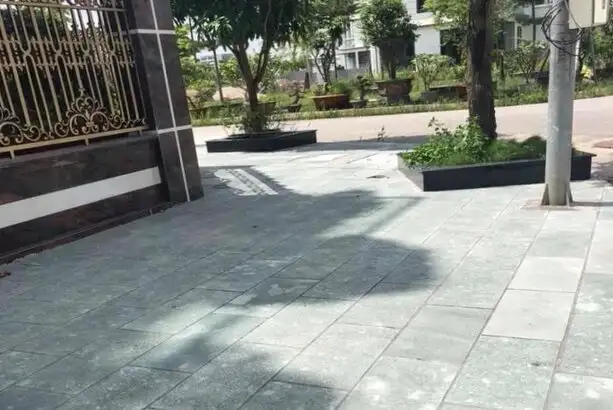 Đá xanh rêu Thanh Hóa băm mặt toàn phần lát vỉa hè, lối đi chống trơn trượt