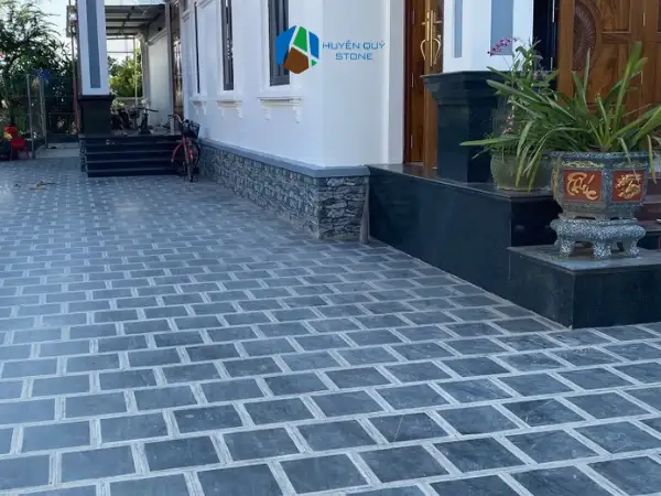 Mẫu đá lát sân 40x40 cho nhà ở