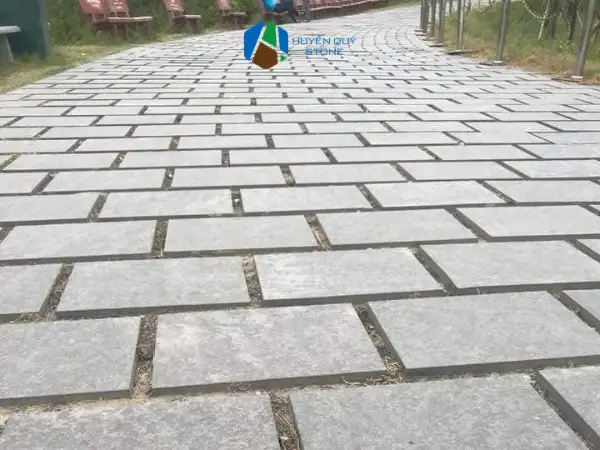 Đá Granite Lát Sân