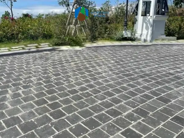 Đá Tự Nhiên Bình Dương Lát Sân Vườn