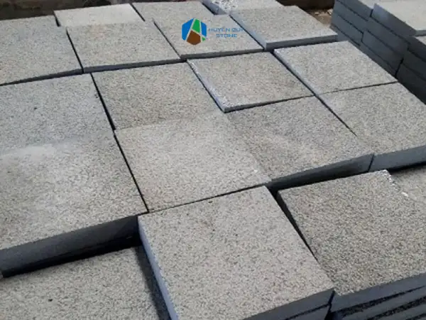 Đá lát sân vườn biệt thự bền, cứng