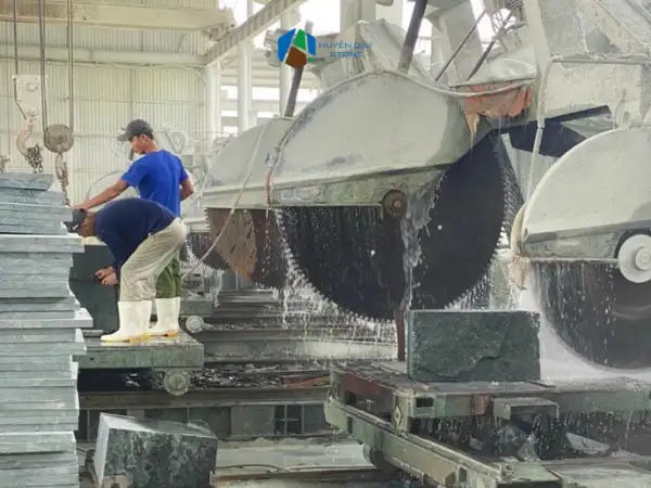 Đá tự nhiên Huyền Quý - trực tiếp khai thác tại mỏ, gia công tận xưởng