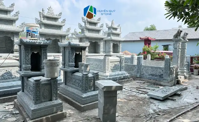 Công trình mộ đá chế tác từ đá tự nhiên
