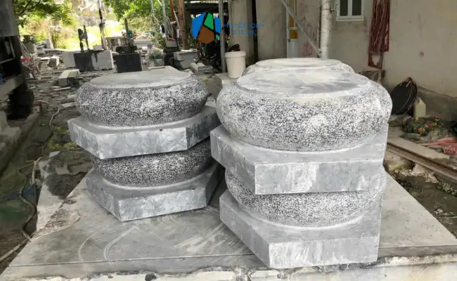 Đá khối làm chân cột