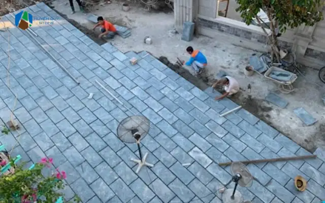 Đá xanh Thanh Hóa lát sân vườn