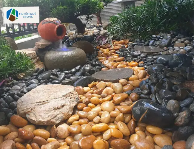 Đá cuội lớn trang trí tiểu cảnh, sân vườn