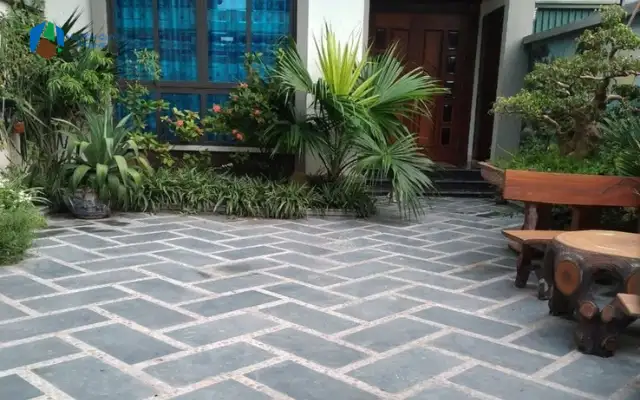 Đá xanh đen Thanh Hóa lát sân vườn nhà ở
