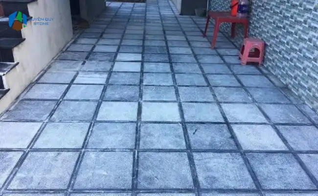Đá xanh đen băm mặt trừ viền