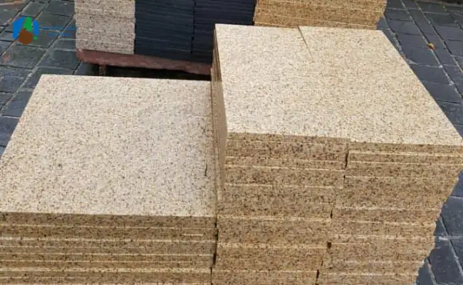 Đá vàng Bình Định Khò Mặt - lát sân vườn 30x30