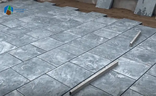 Thi công đá lát sân vườn cần đảm bảo kỹ thuật: xử lý nền, chà ron thật kỹ
