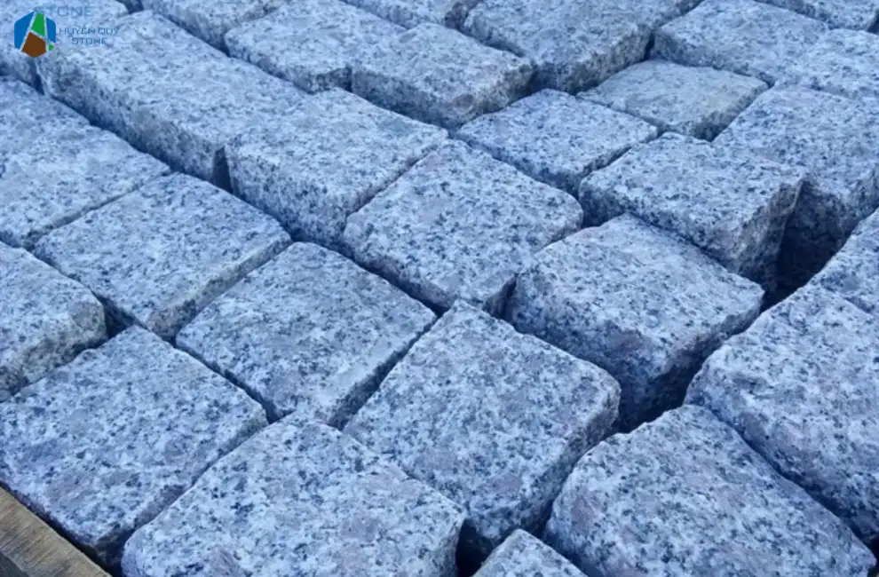 Mẫu đá cubic tím hoa cà chẻ tay gia công theo kích thước yêu cầu: 10x10x10cm, 10x10x5cm