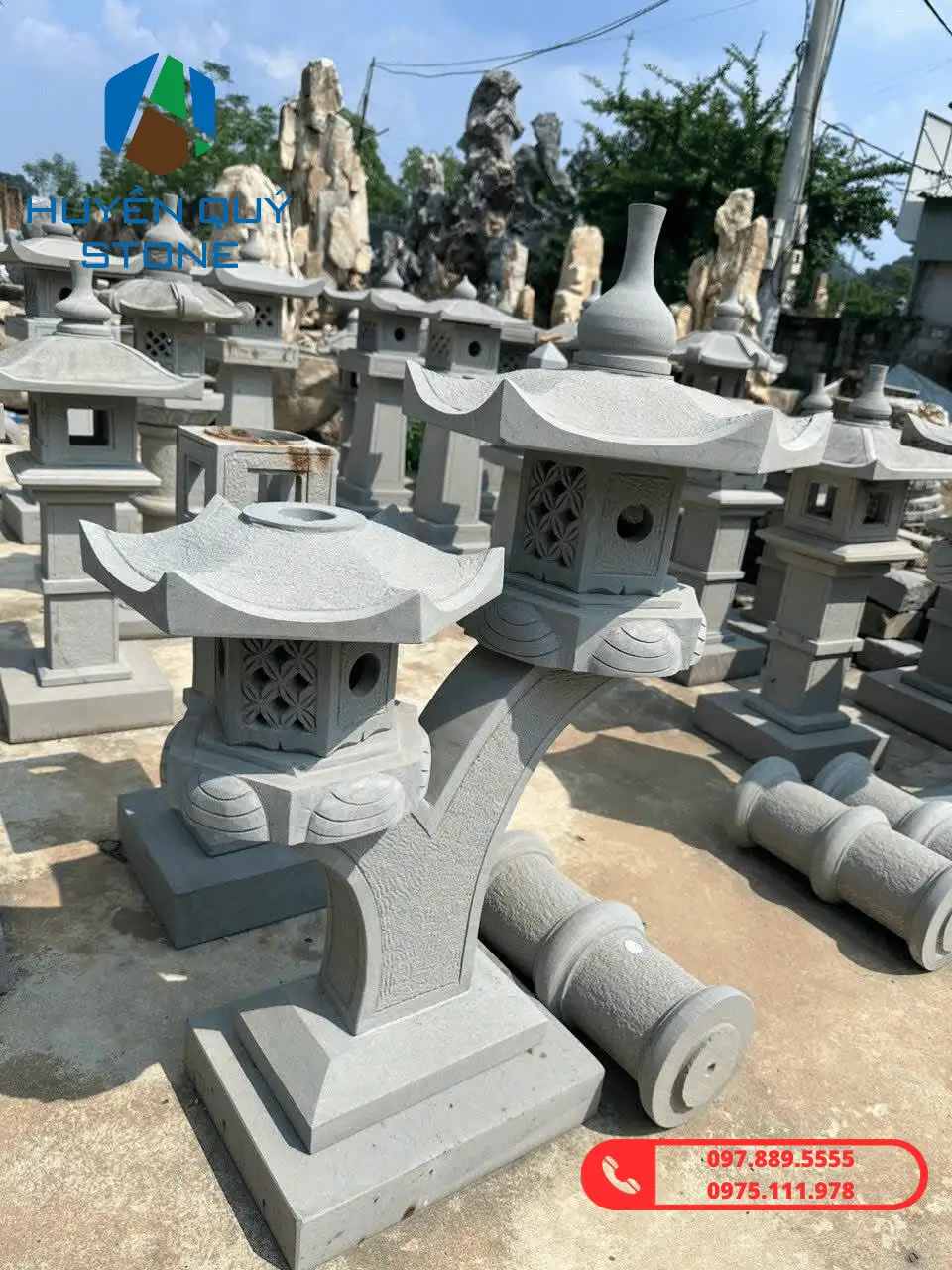 Alternative view of Đèn đá trang trí