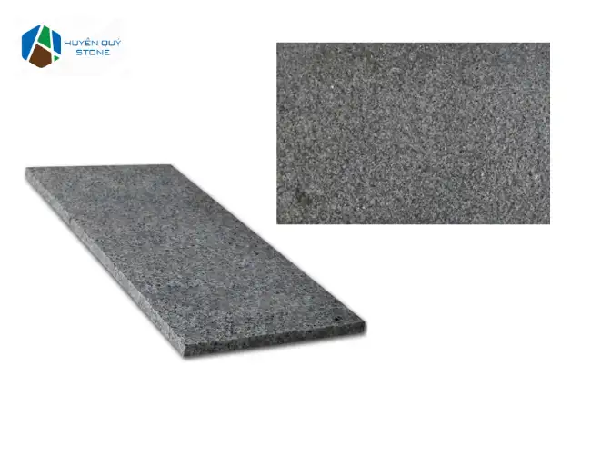 Đá granite vàng nhạt Bình Định băm mặt