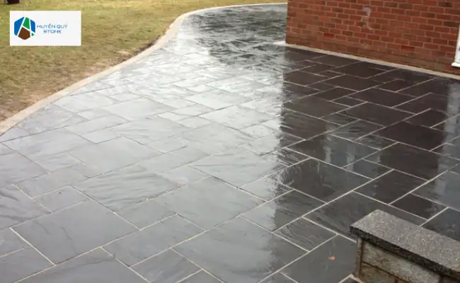 Đá Slate Lai Châu ứng dụng lát sân vườn