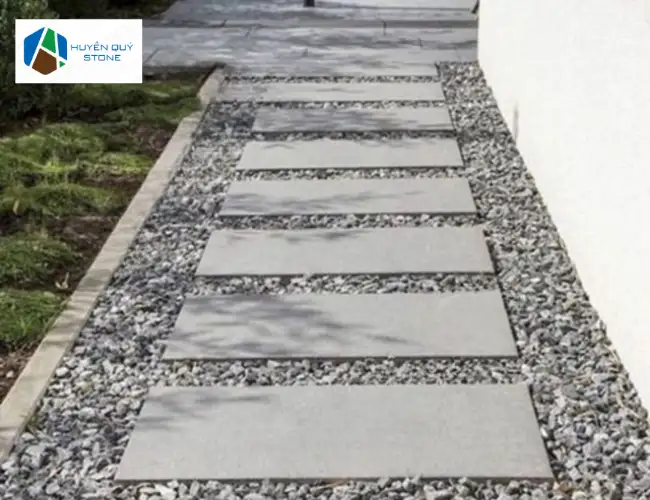 Đá Granite lát sân vườn