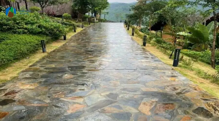 Đá rối lát sân vườn khu nghỉ dưỡng