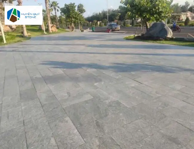 Đá Granite ruby đỏ lát sân lối đi