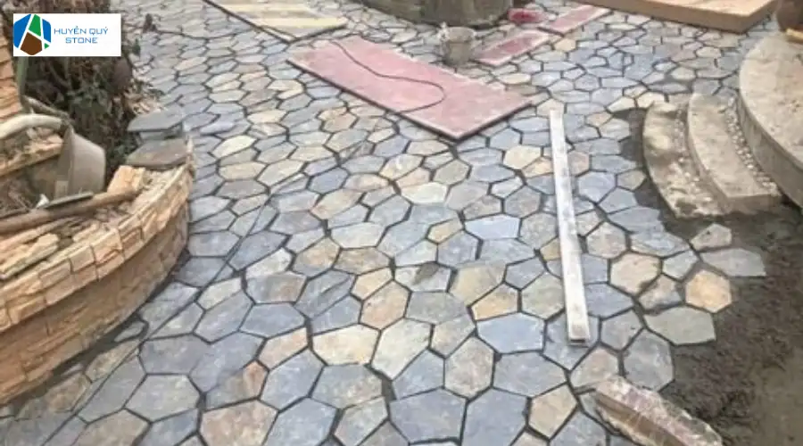 Thi công đá lát Lai Châu đa sắc cho lối đi