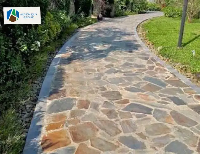 Đá tự nhiên lát lối đi biệt thự