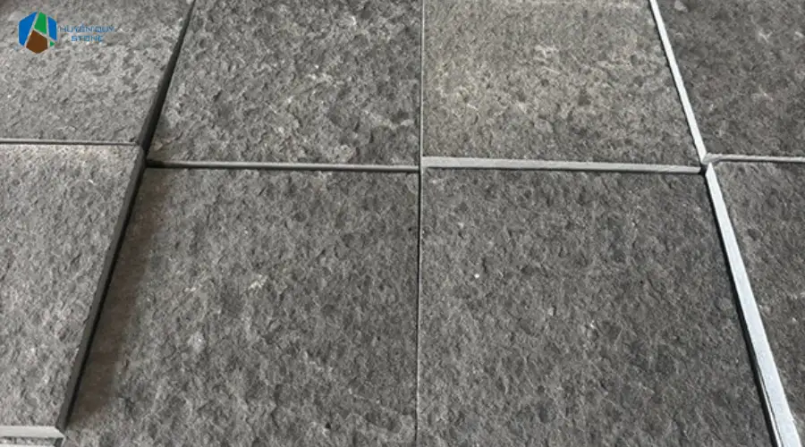 Đá băm mặt 30x30 lát vỉa hè