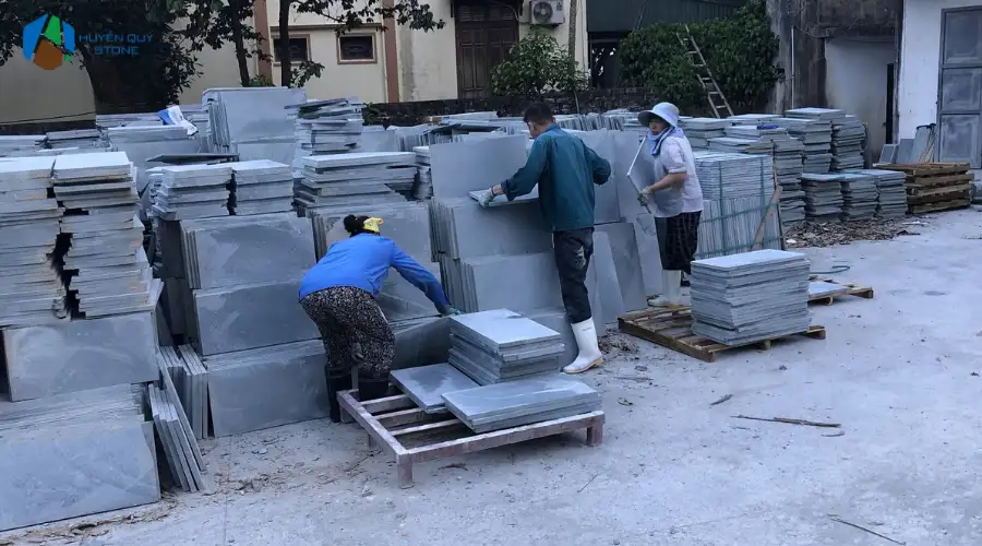 Vật liệu lát sân vườn bằng đá dễ sửa chữa