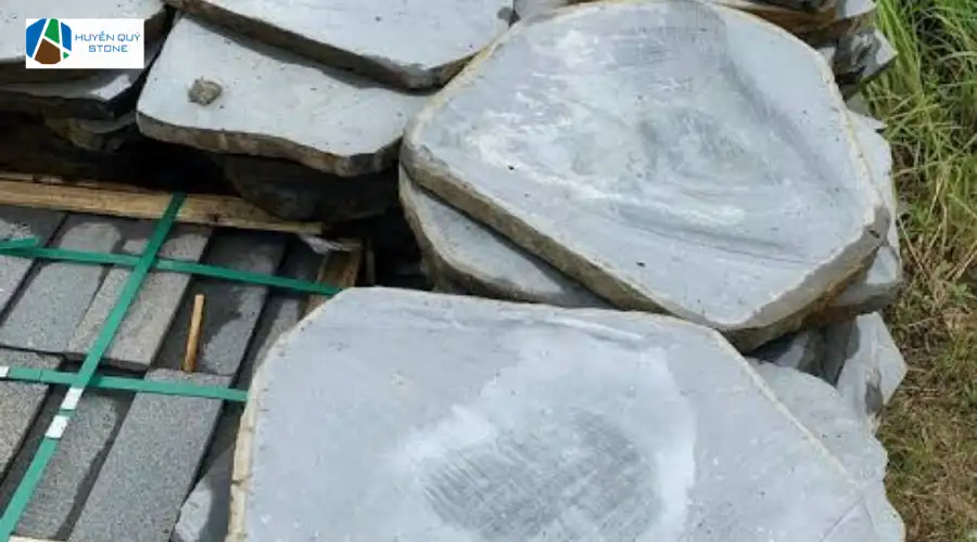Chọn độ dày đá thớt phù hợp với không gian thi công