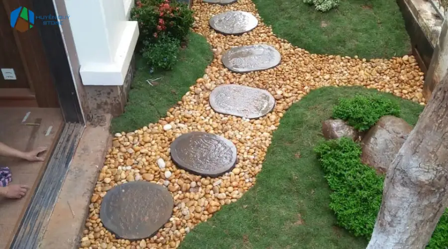 Đá sỏi, đá cuội trang trí không gian sân vườn